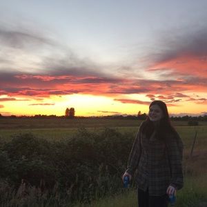 Meet your Posher, Connie